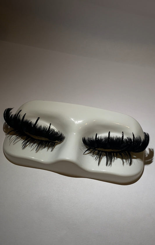 Dramatic Cat Eyed Spiked Set