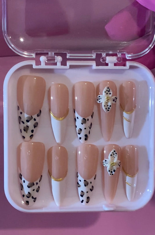Glamour French Tip Stiletto Nail Set