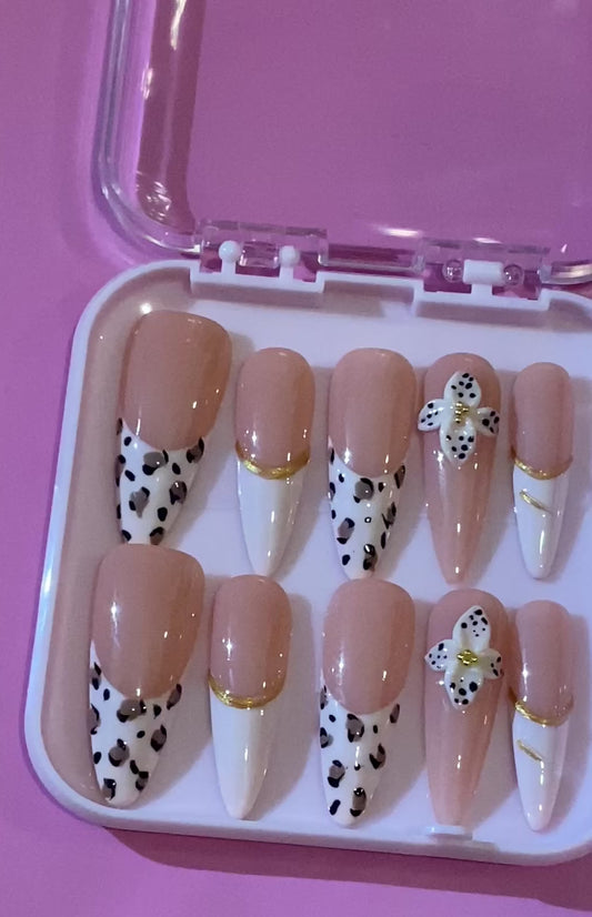 Glamour French Tip Stiletto Nail Set